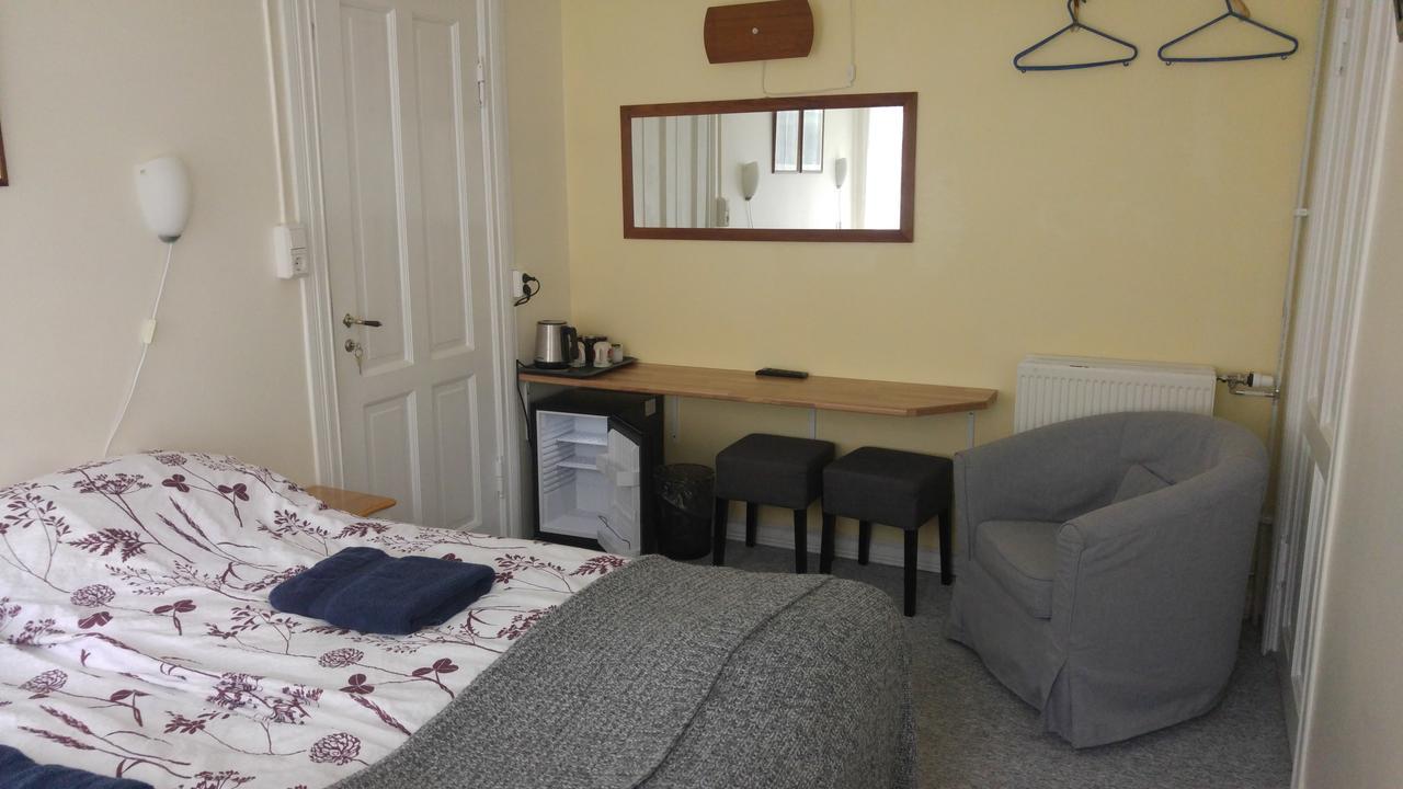 Guesthouse Solgardar อาคูเรย์รี ภายนอก รูปภาพ